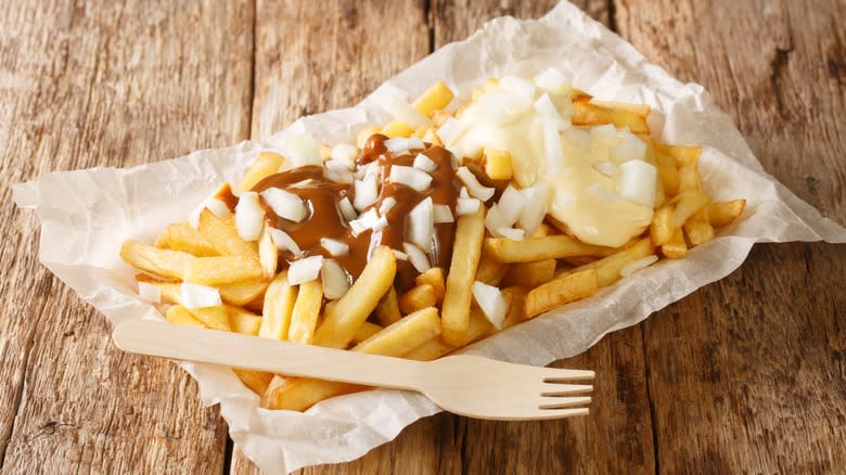 Patatje Oorlog Explained: Why is it so Popular? Unpacking the Hype Around This Dutch Treat