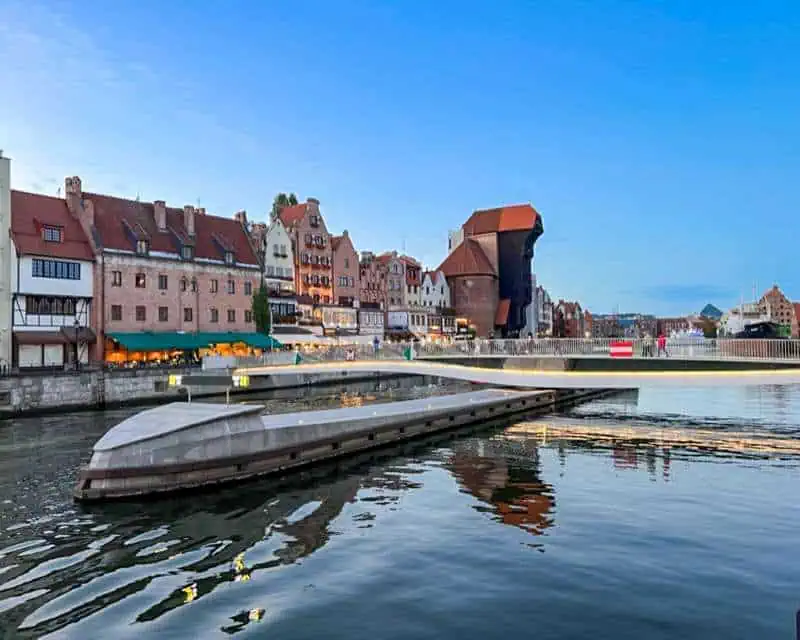 Gdansk Lech Walesa Airport: Your Questions Answered (How to Get to Town? Easy and Cheaply Travel)