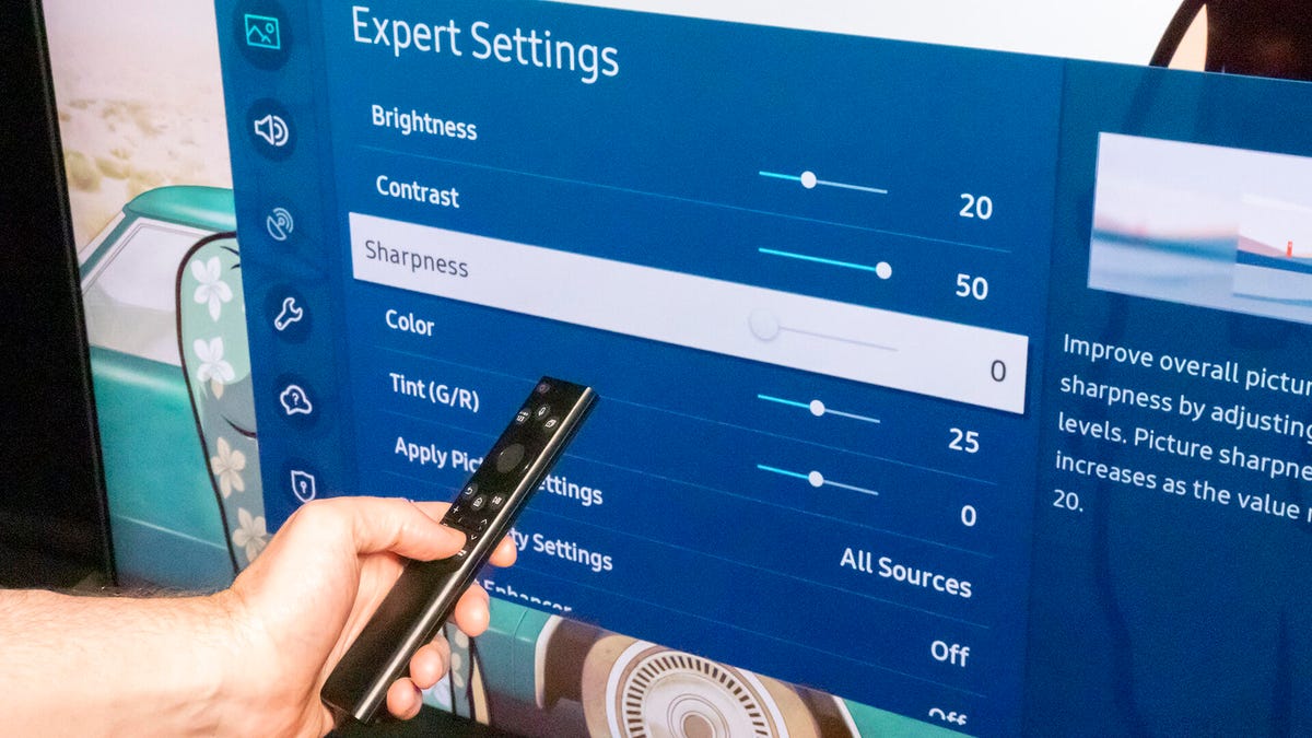 How to take a sharp picture of a tv screen (Easy tips for clear photos)