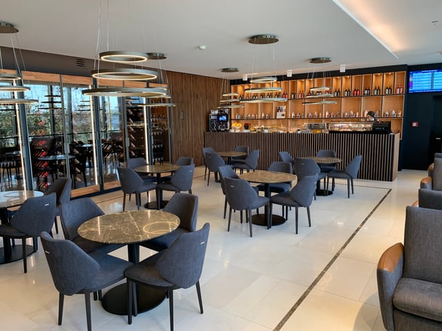 Bari Karol Wojtyła Airport Lounges: Relax and Unwind Before Your Flight - Heres What You Need to Know.