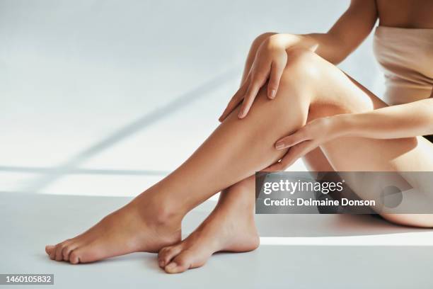 Foot Model Photos: Browse Gorgeous & Creative Pictures