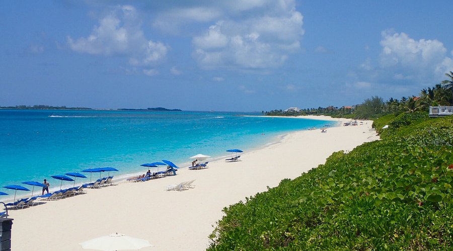 Cabbage Beach Bahamas: Is It Worth the Hype? (Pros & Cons, Tips for Visiting)