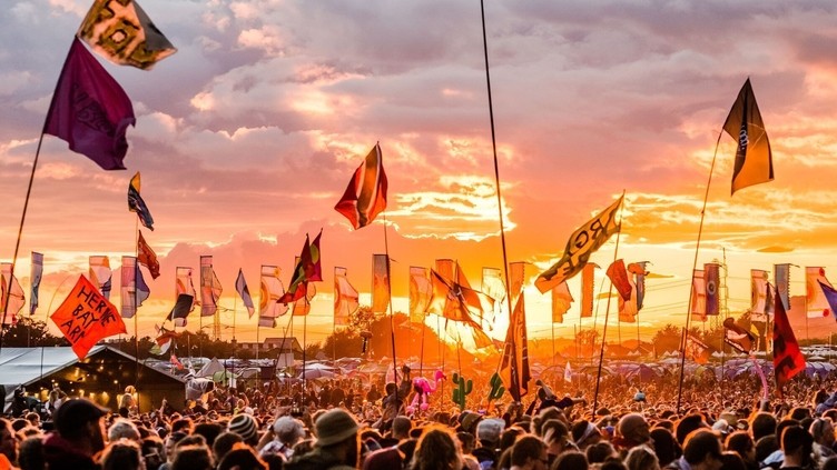 Where to attend local festivals in the UK? Find the best fests near you!