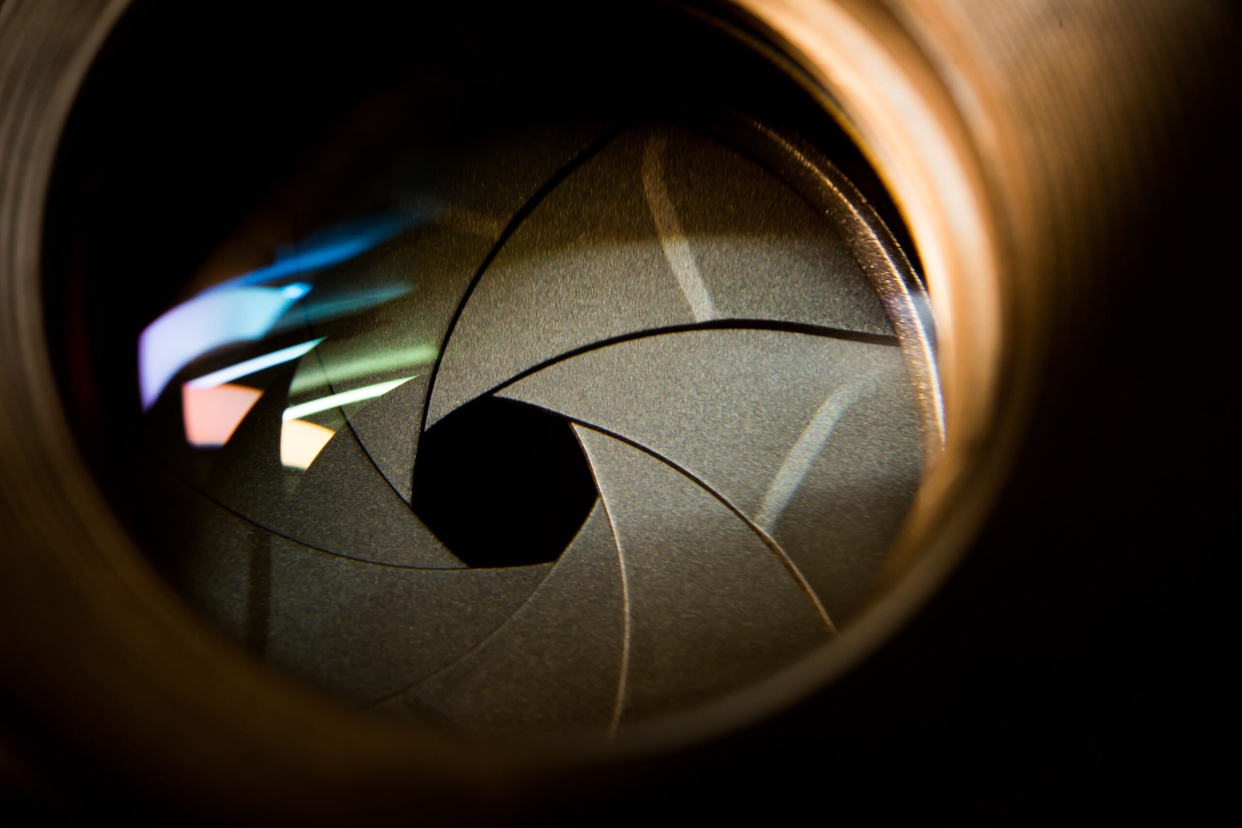 Aperture Wide Close: What Side Effects Youll See? A Beginners Guide to Lens Effects!