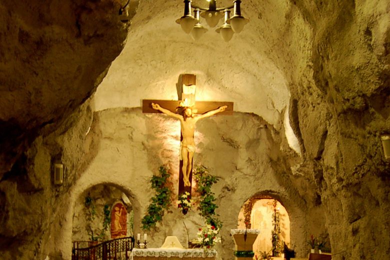 Church in the Cave Budapest: A Must-See Attraction - Explore This Amazing Underground Wonder