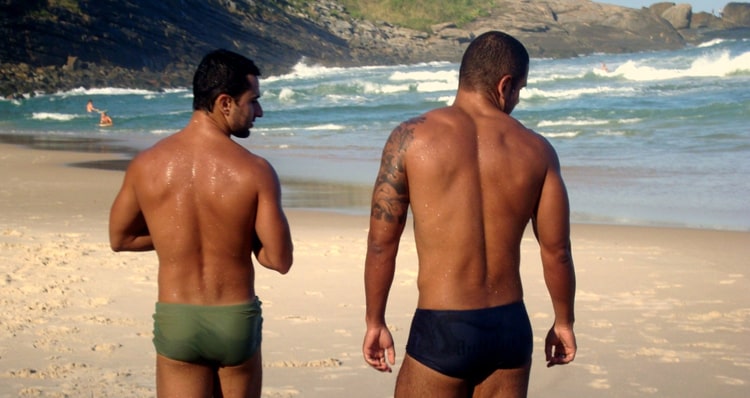 Old Gay Men Cruising: The Ultimate Guide, Find Hot Spots and Meet Guys in Your Area.