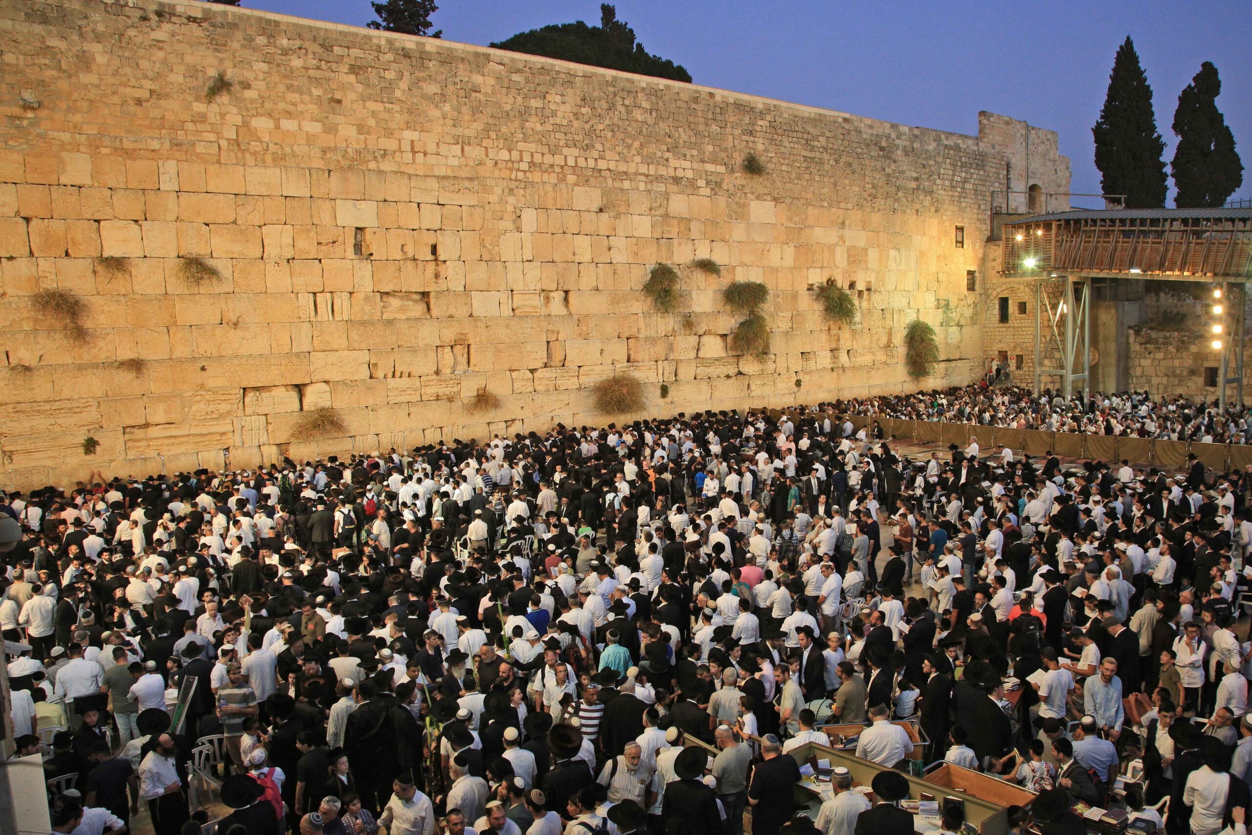 Tips for attending a religious celebration in Jerusalem: A simple guide