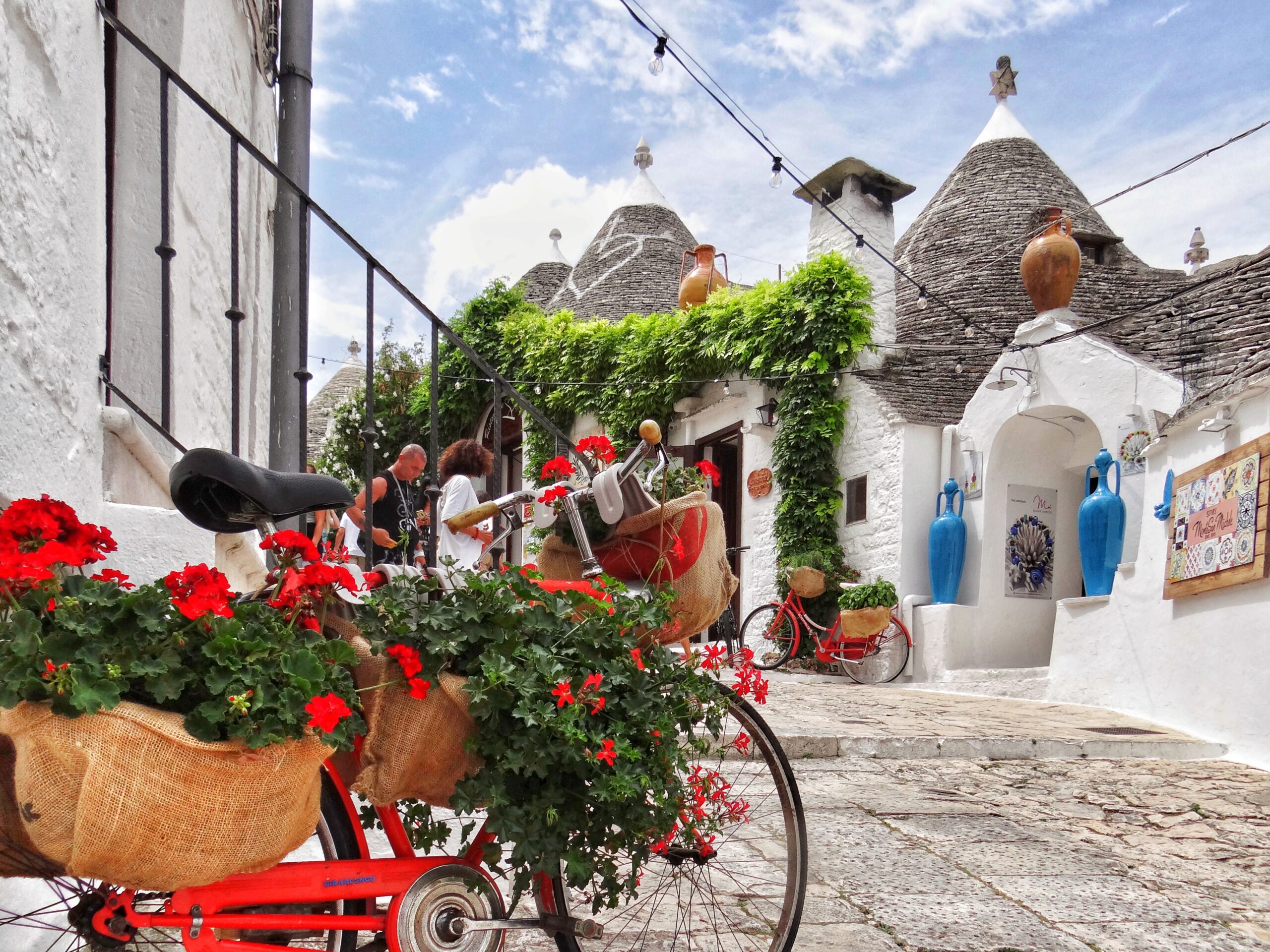 Wondering where to find the best local events in major cities? Follow these easy steps for great finds!