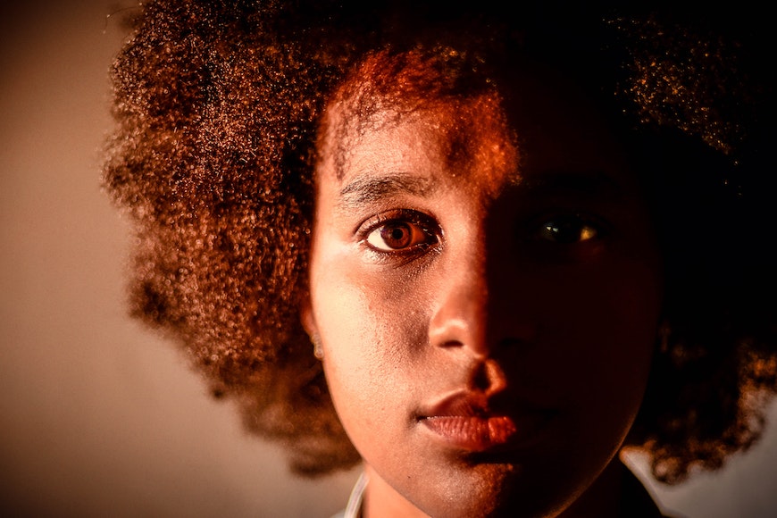 Side/Splitter Lighting: What Is It in Photography?