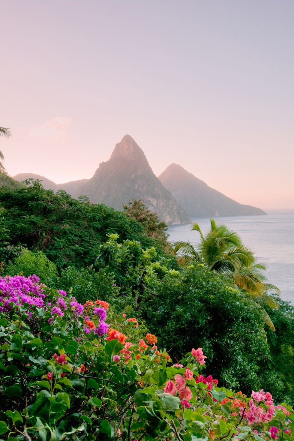 Want examples of great Green luxury accommodations? Check out this list of beautiful, earth-kind places worldwide.
