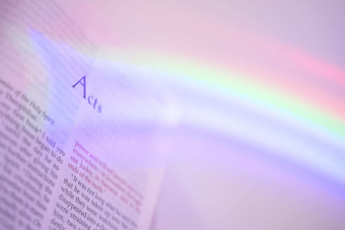 Discover the spiritual significance of a rainbow in the Bible: Understanding Gods colorful promise simply.
