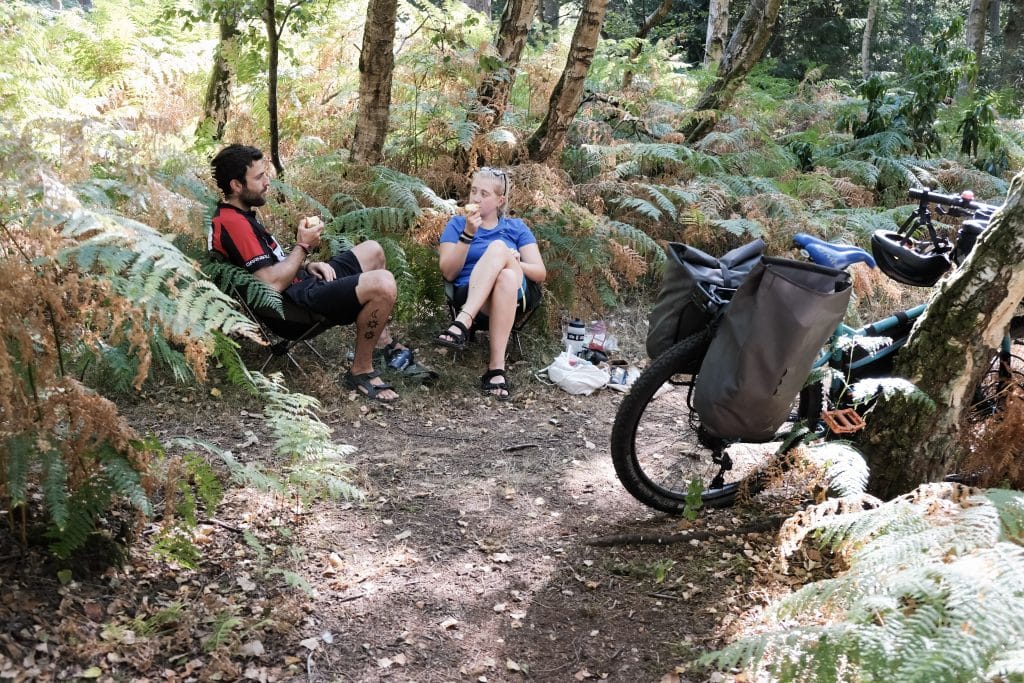 How to easily plan low-impact adventures? Follow these simple steps for sustainable travel and fun outdoors.