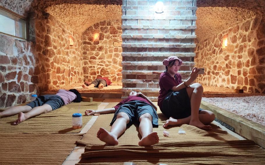 Ready for a jjimjilbang adventure? Tips for making the most of your Korean bathhouse relaxation time.