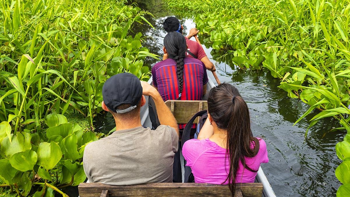 What is renewable tourism energy? Easy tips for eco-friendly travel.
