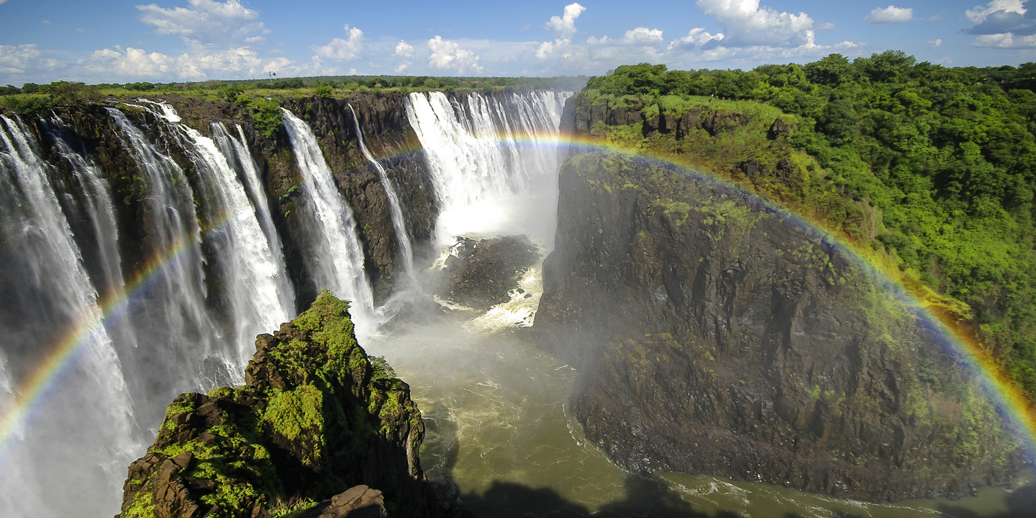 Zimbabwe Holiday: Discover Victoria Falls and Other Amazing Attractions!