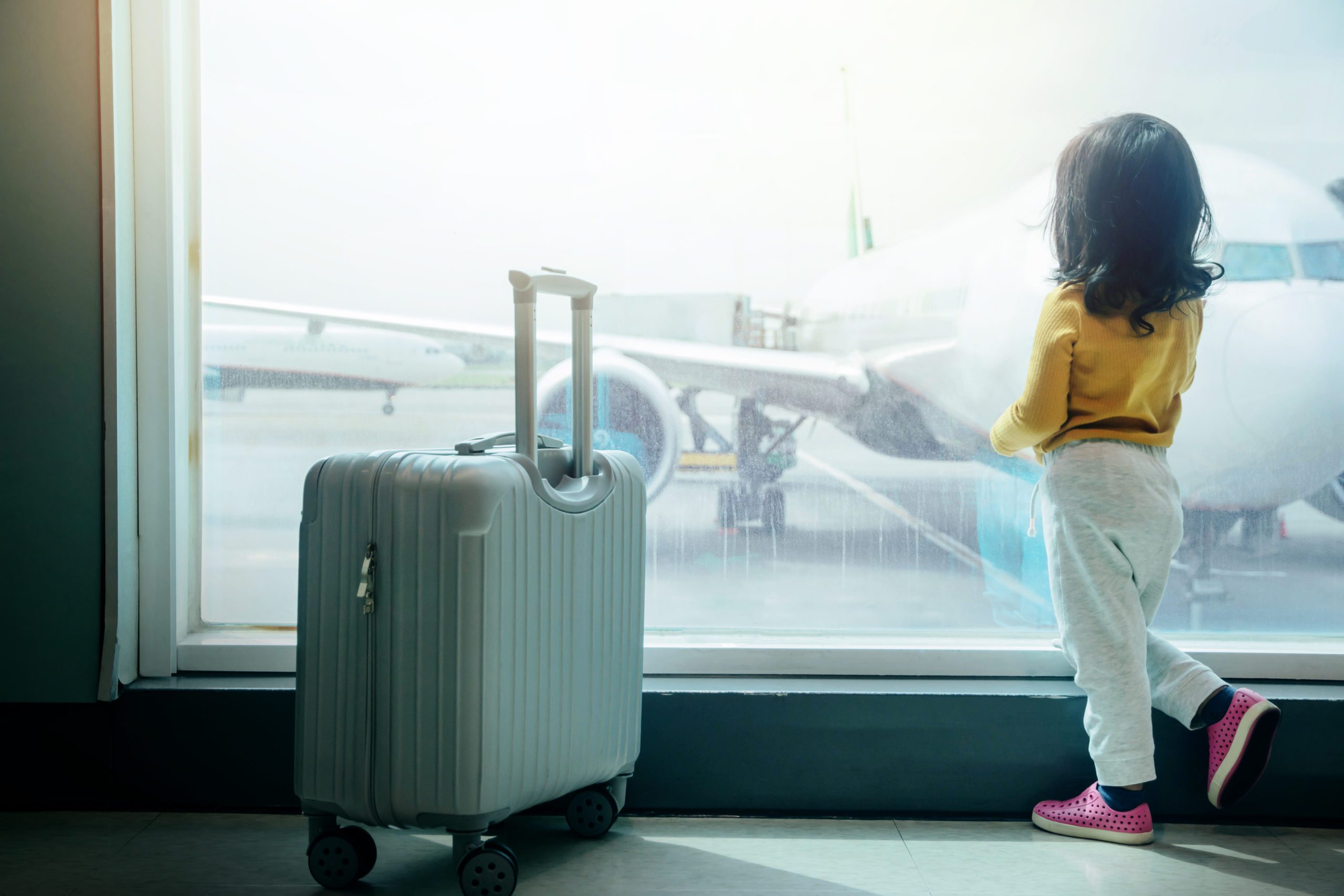 Abroad with Children? Essential Safety Tips for Family Vacations(Safe journey)