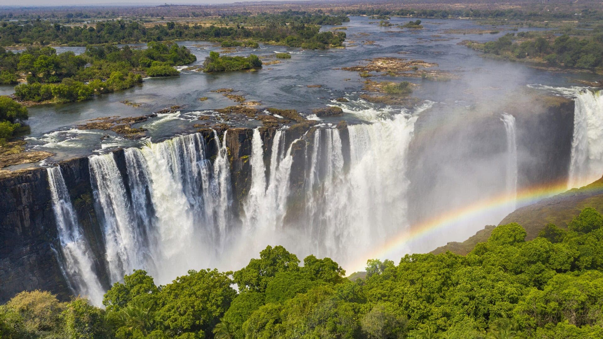 Zimbabwe Holiday: Discover Victoria Falls and Other Amazing Attractions!