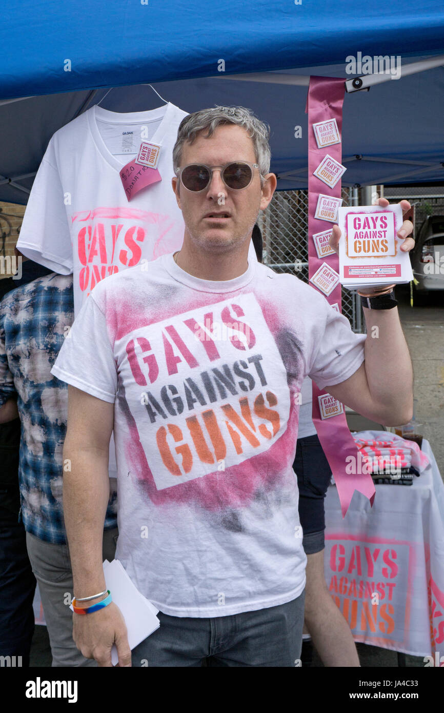 Are You a Gay Guy With Guns? Share!(Connect Here)
