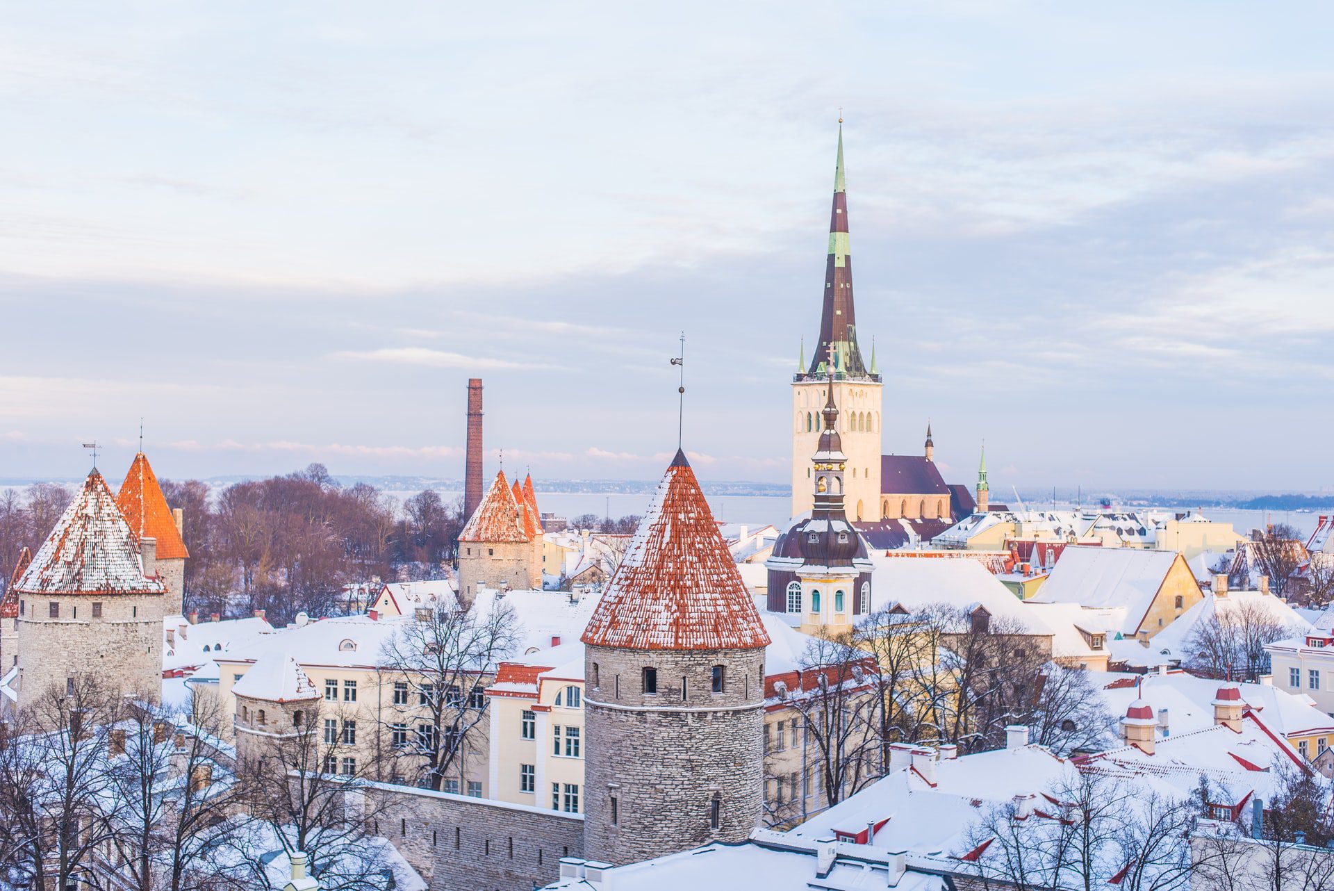 Estonia Tallinn Airport Transfers: Find the Best Way to Get to City Centre!