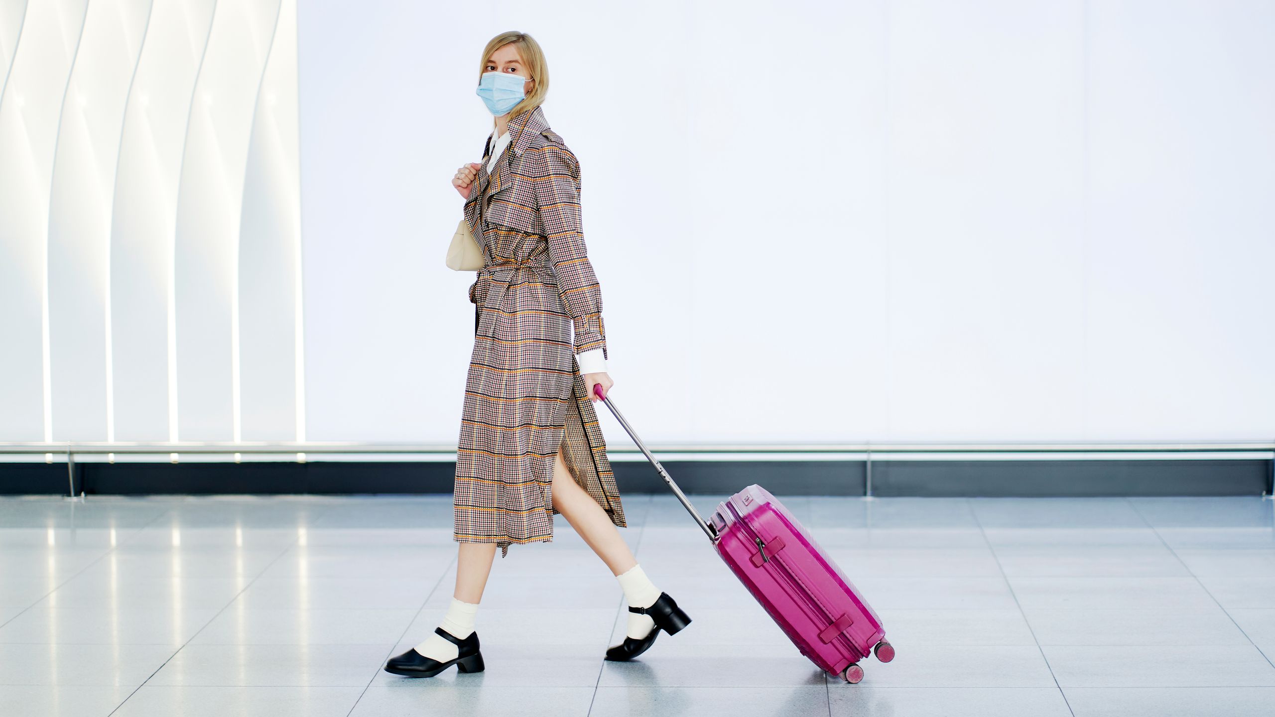 Feeling nervous? How to stay safe in crowded airports easily.