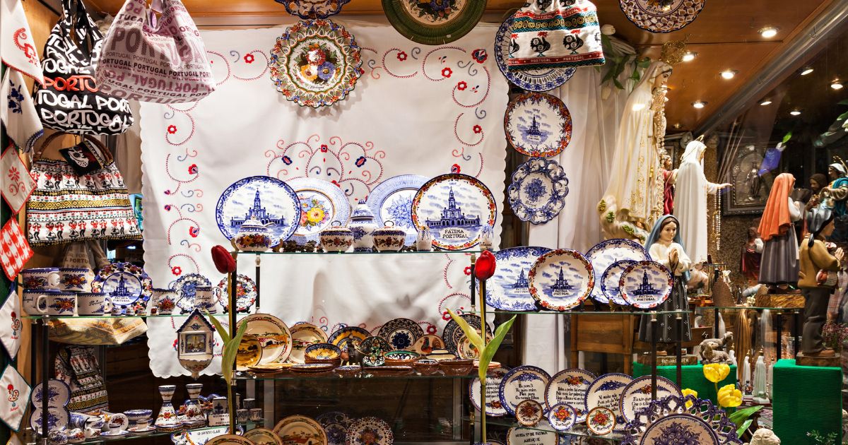 Want Ethical Shopping Tourism? Find Authentic Crafts & Support Local Communities!