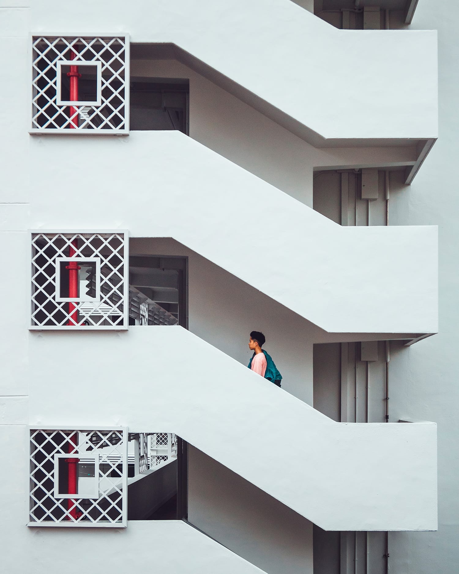 How to take great photos with pattern and repetition? (Easy steps for beginners)