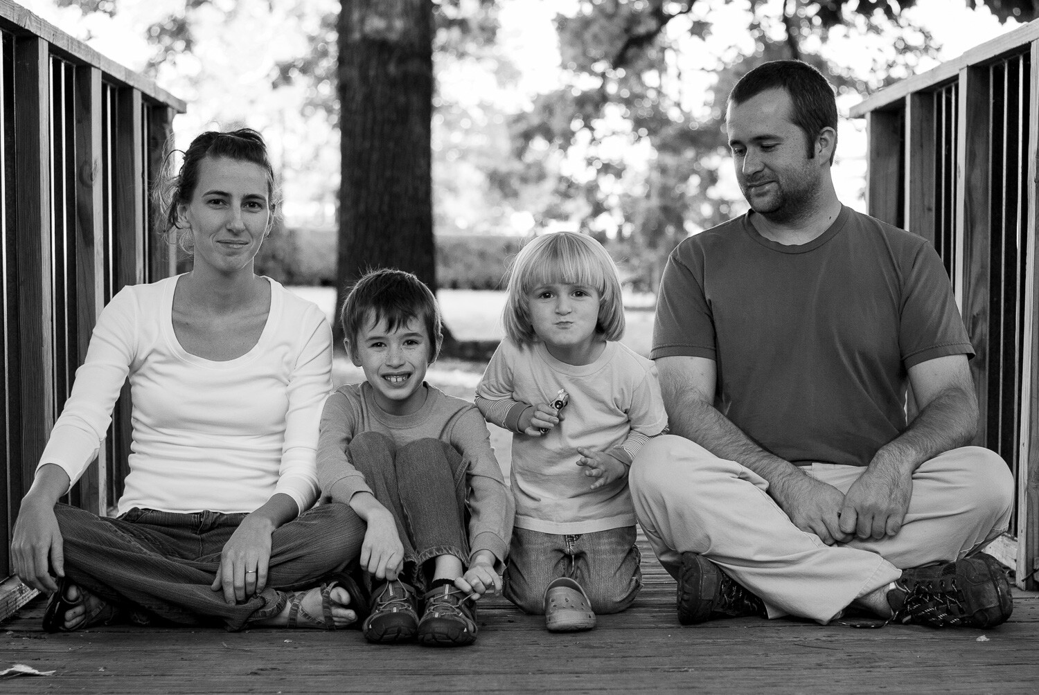 Tips for your next black white family photo session: Prepare easily for truly beautiful results.