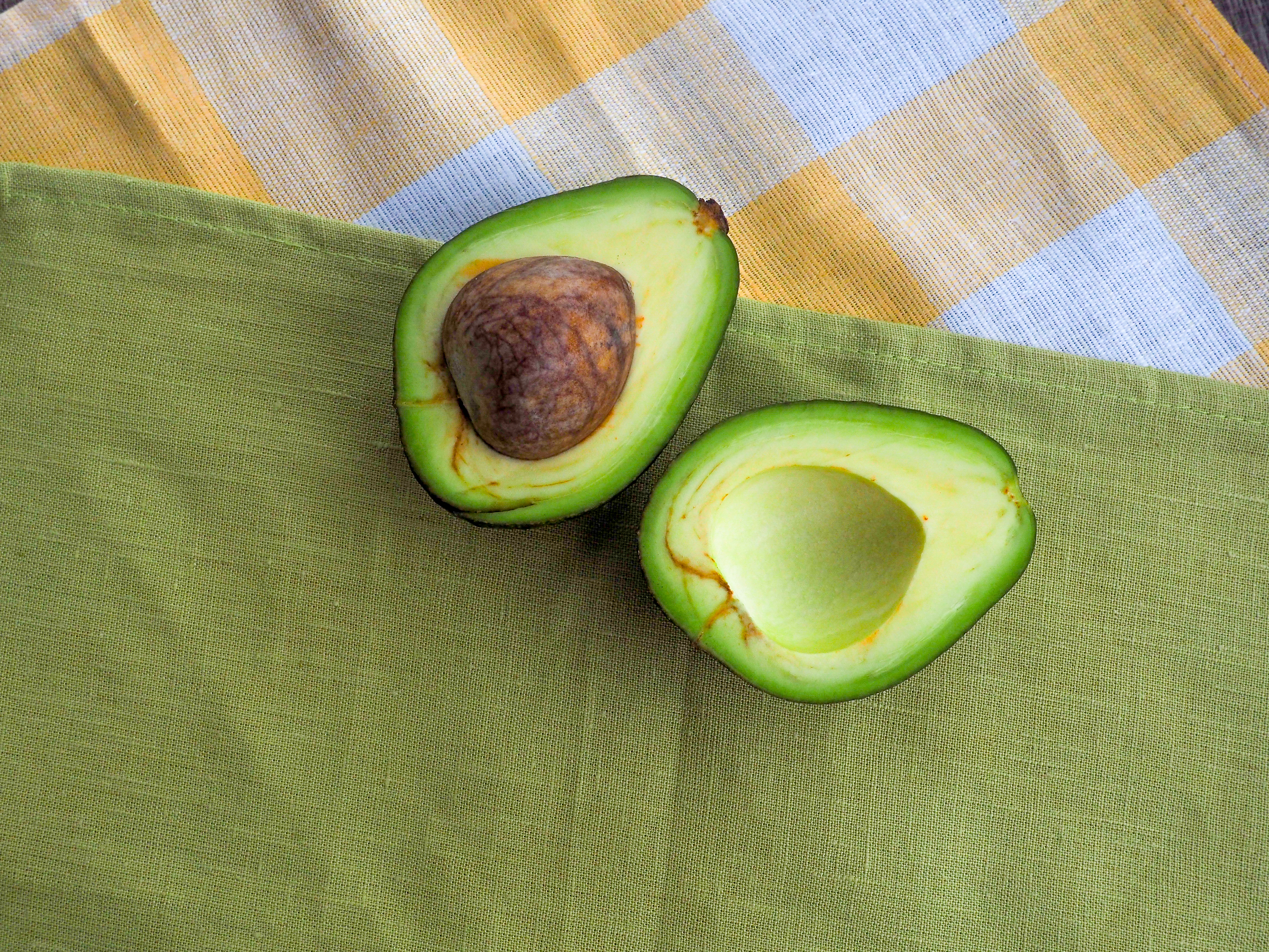 Calories in a Small Avocado: Know the Count and Manage Your Daily Intake Better.