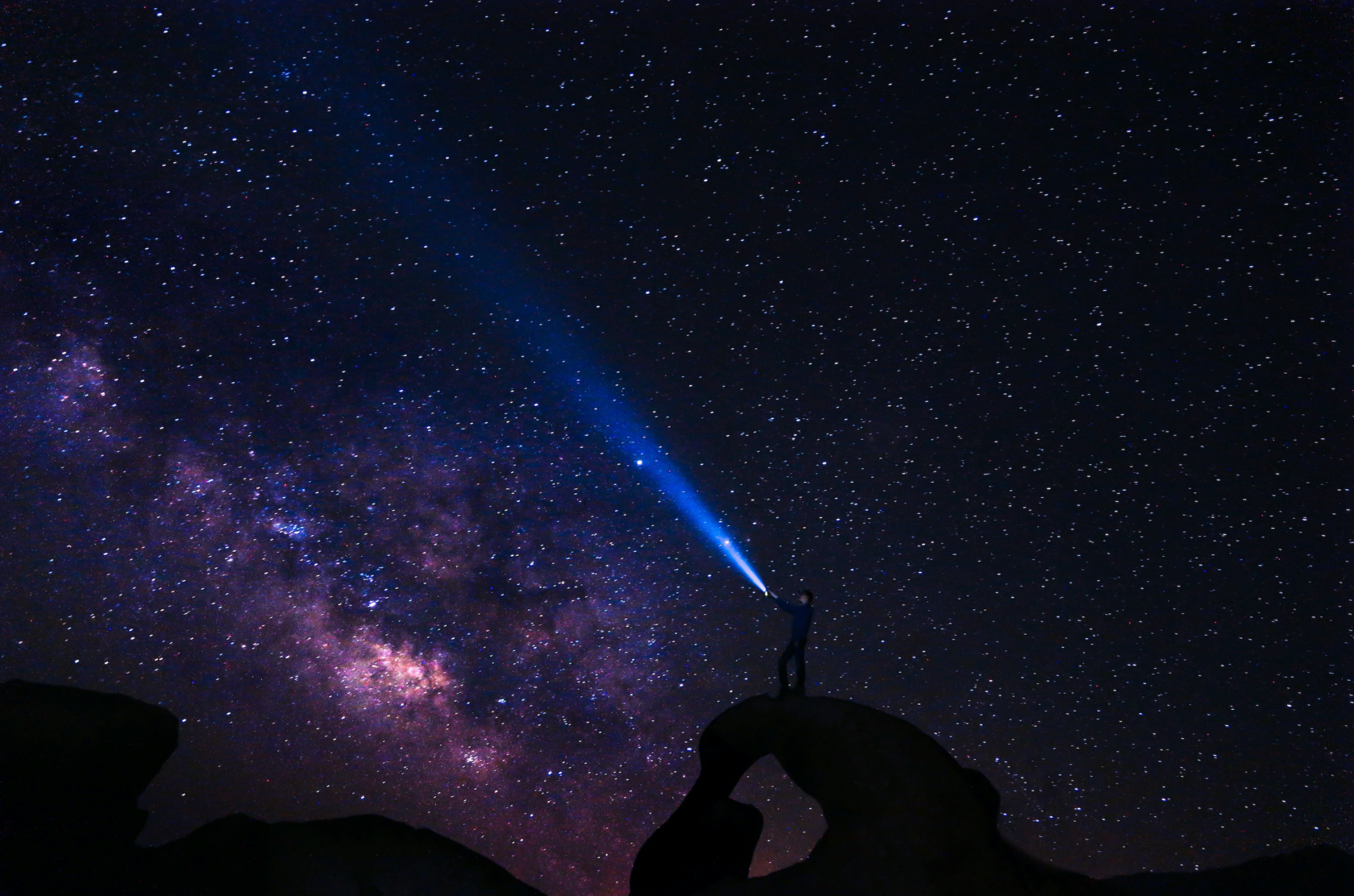 Need tips on how to take stars photo like a professional? Unlock these expert secrets for stunning night shots.