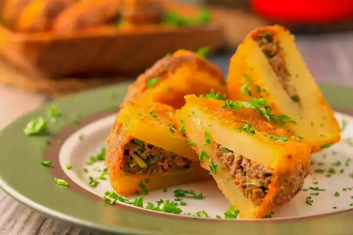 What makes the tasty cuisine of libya unique? Learn about the key ingredients and delicious flavors now.