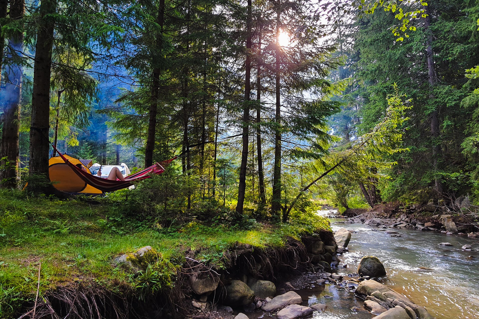 How can I practice eco-friendly camping (Easy tips to protect nature on your next adventure)
