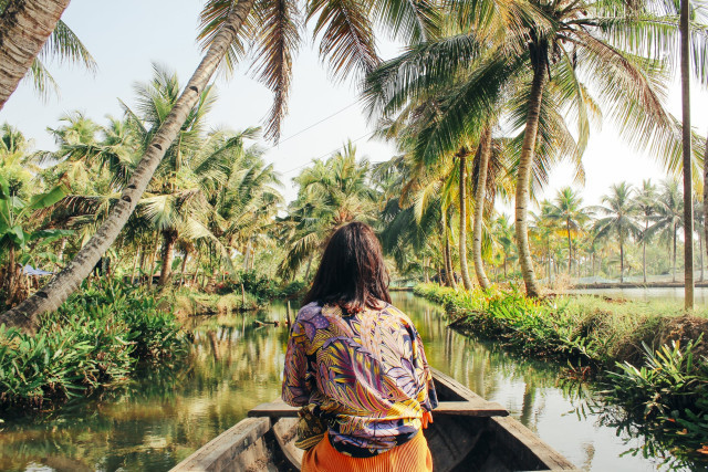 Simple low-carbon vacation tips: Make your next trip greener now