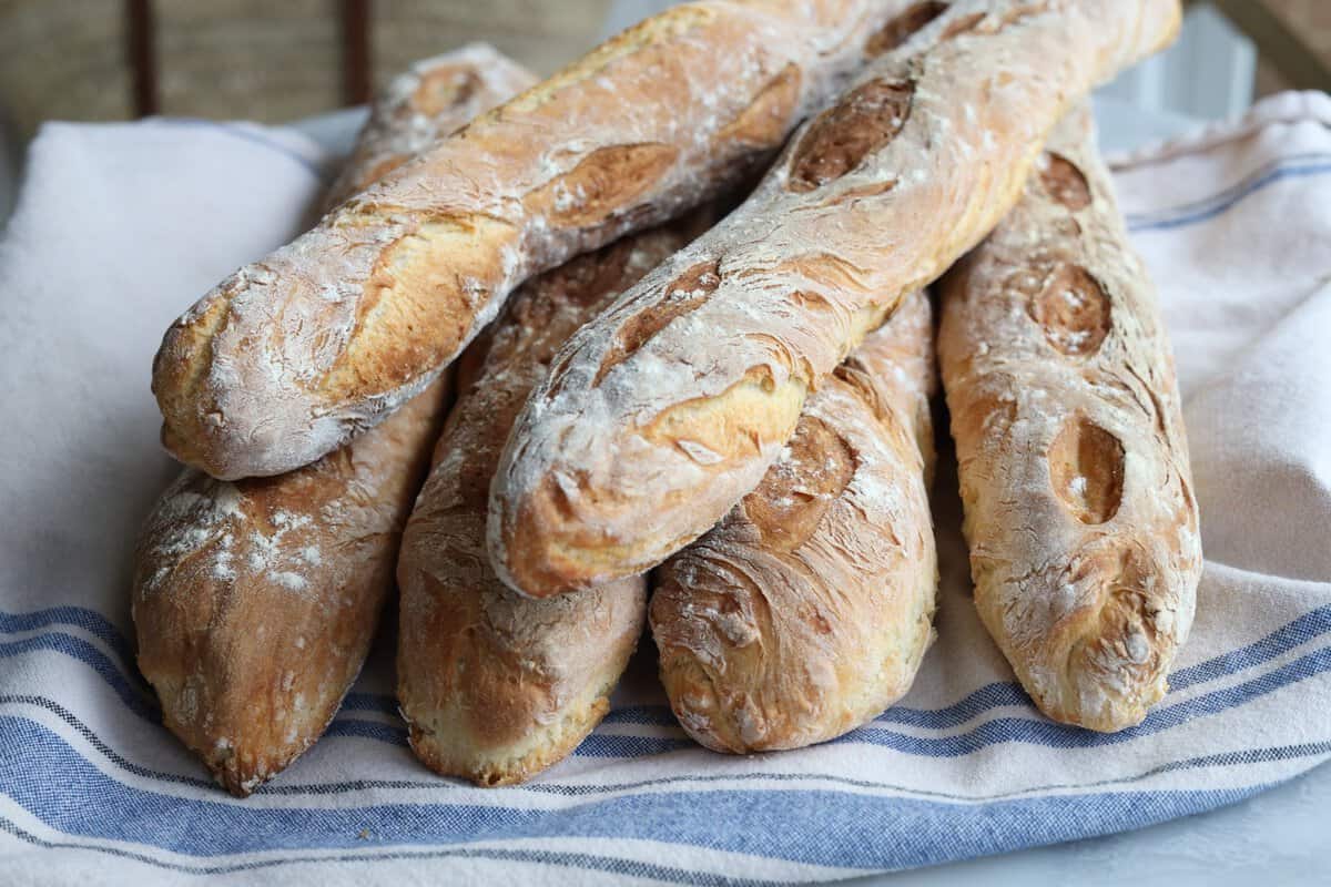 Looking for an easy spanish baguette recipe? Try this quick guide for delicious results today.