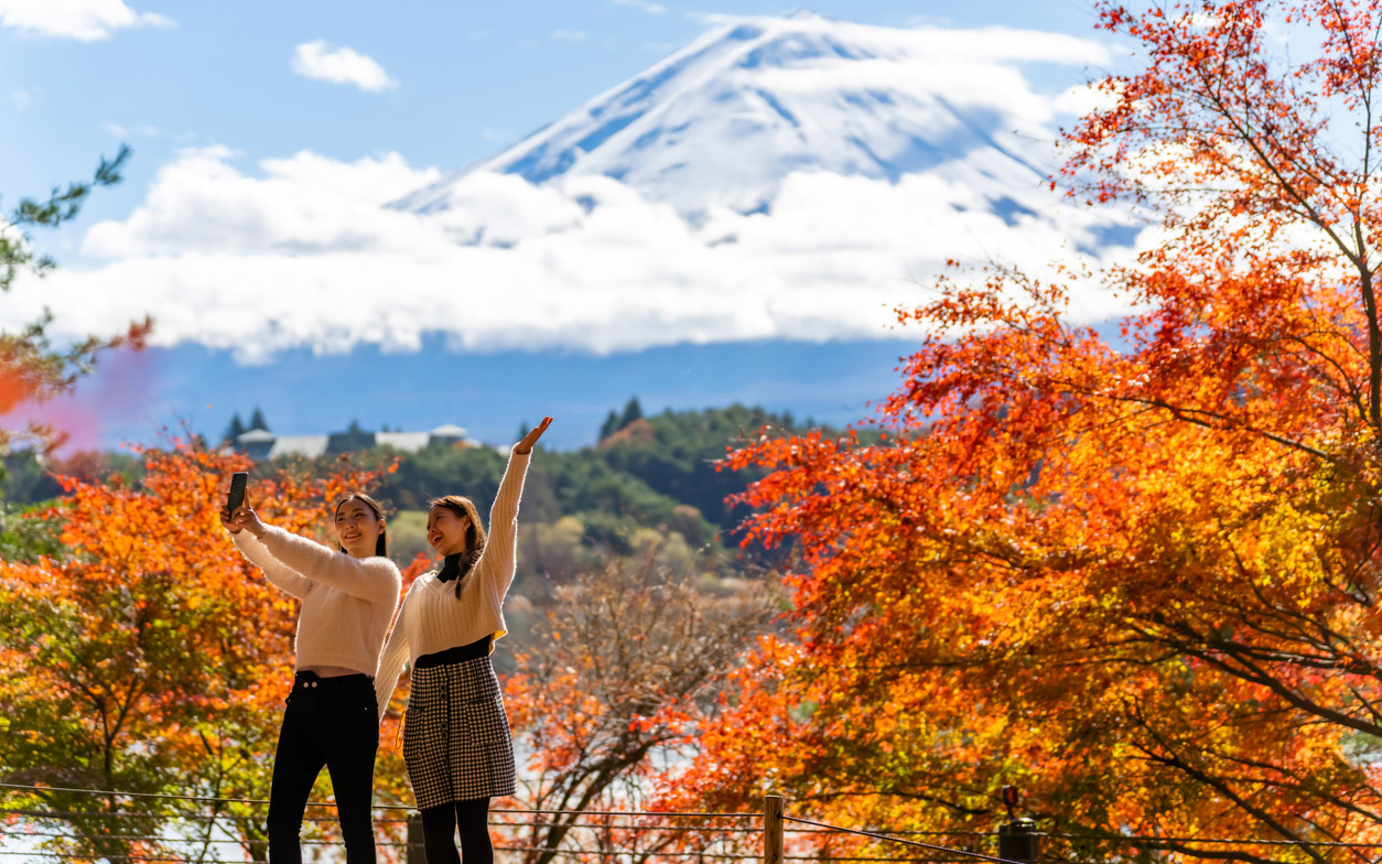 Why visit the Best annual celebrations to explore during the fall season? Experience unforgettable cultural moments this autumn!