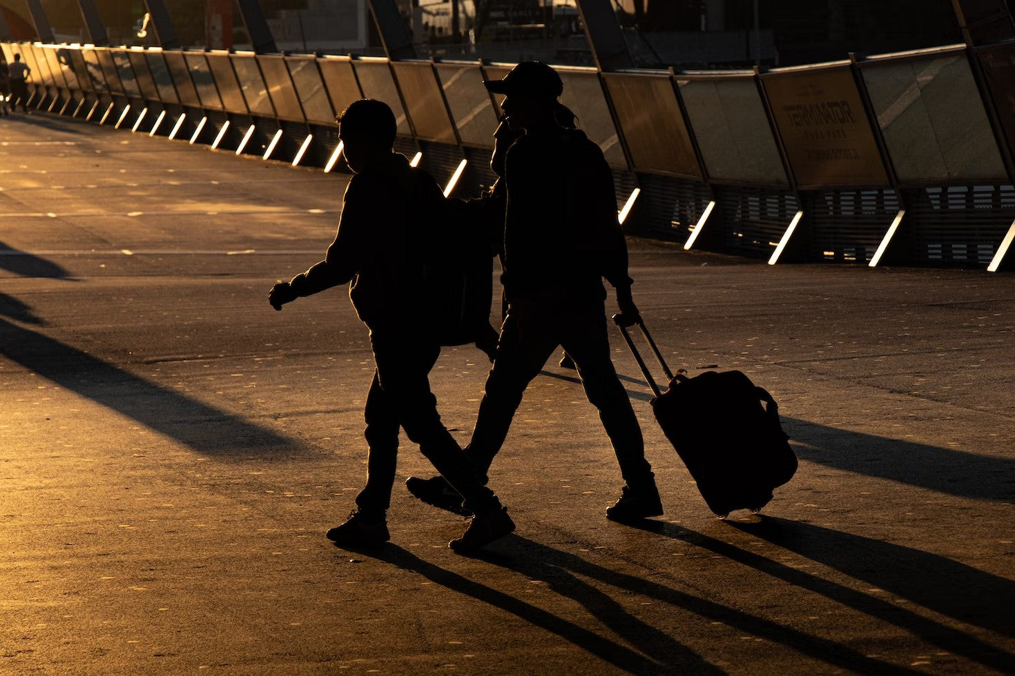 How to Avoid Street Crime: Essential Tips for Traveling Abroad