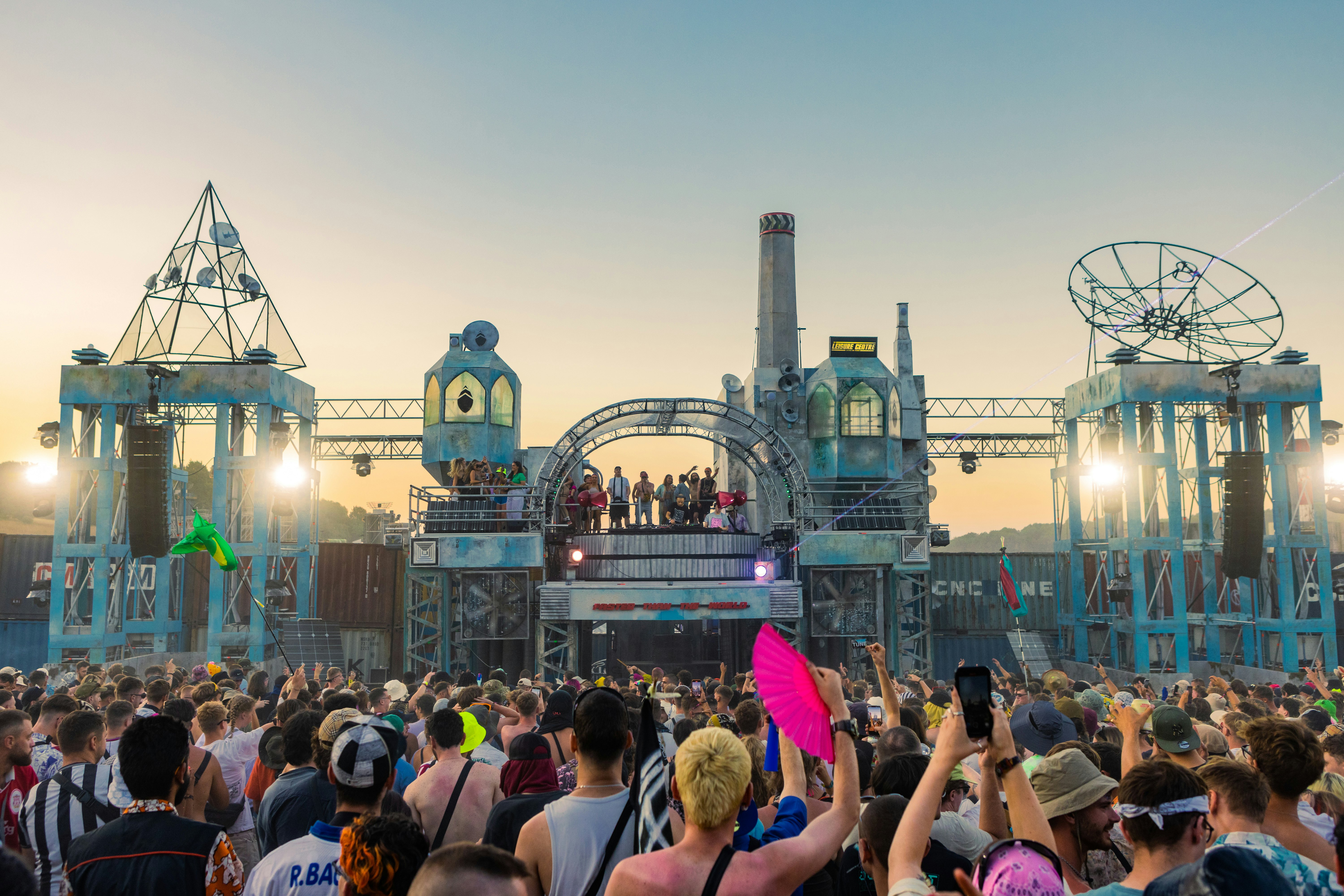 Want to know how to attend the best summer festivals in the UK like a pro? Read our expert advice now.