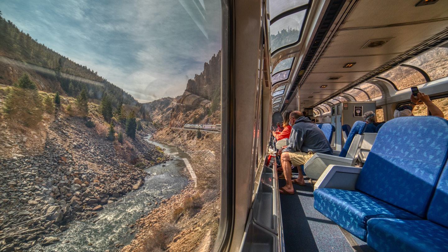 How to easily buy the usa rail pass? Follow this quick guide for your adventure.