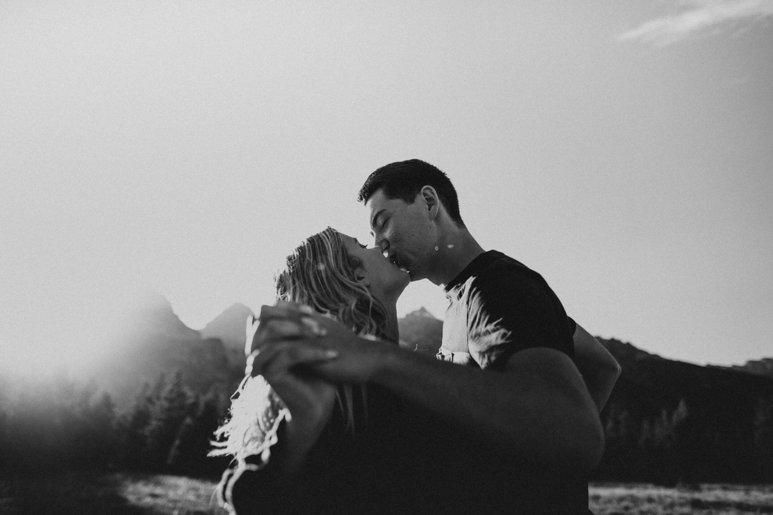 Why choose black and white backlight photography? (It makes really cool and classic photos youll love!)