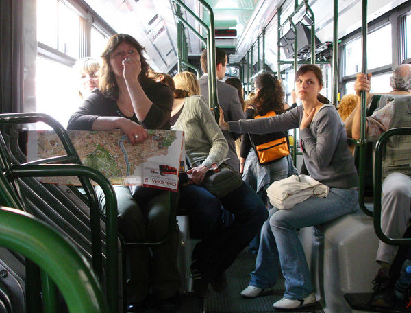 How to avoid theft while traveling in crowded places? (Easy ways to stay secure on your trip).