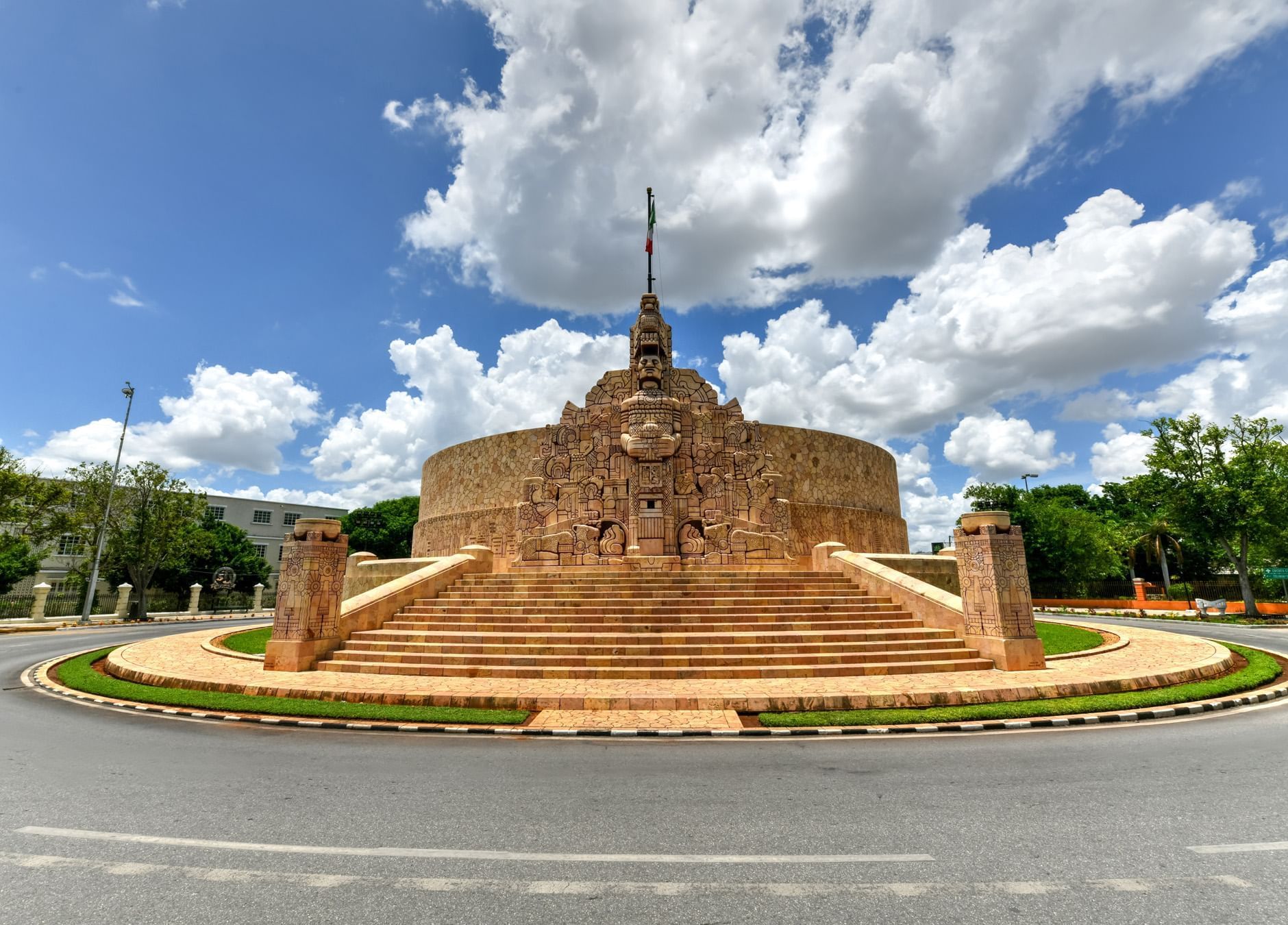 Why visit Paseo de Montejo? Discover why this famous street is a must see in Merida.