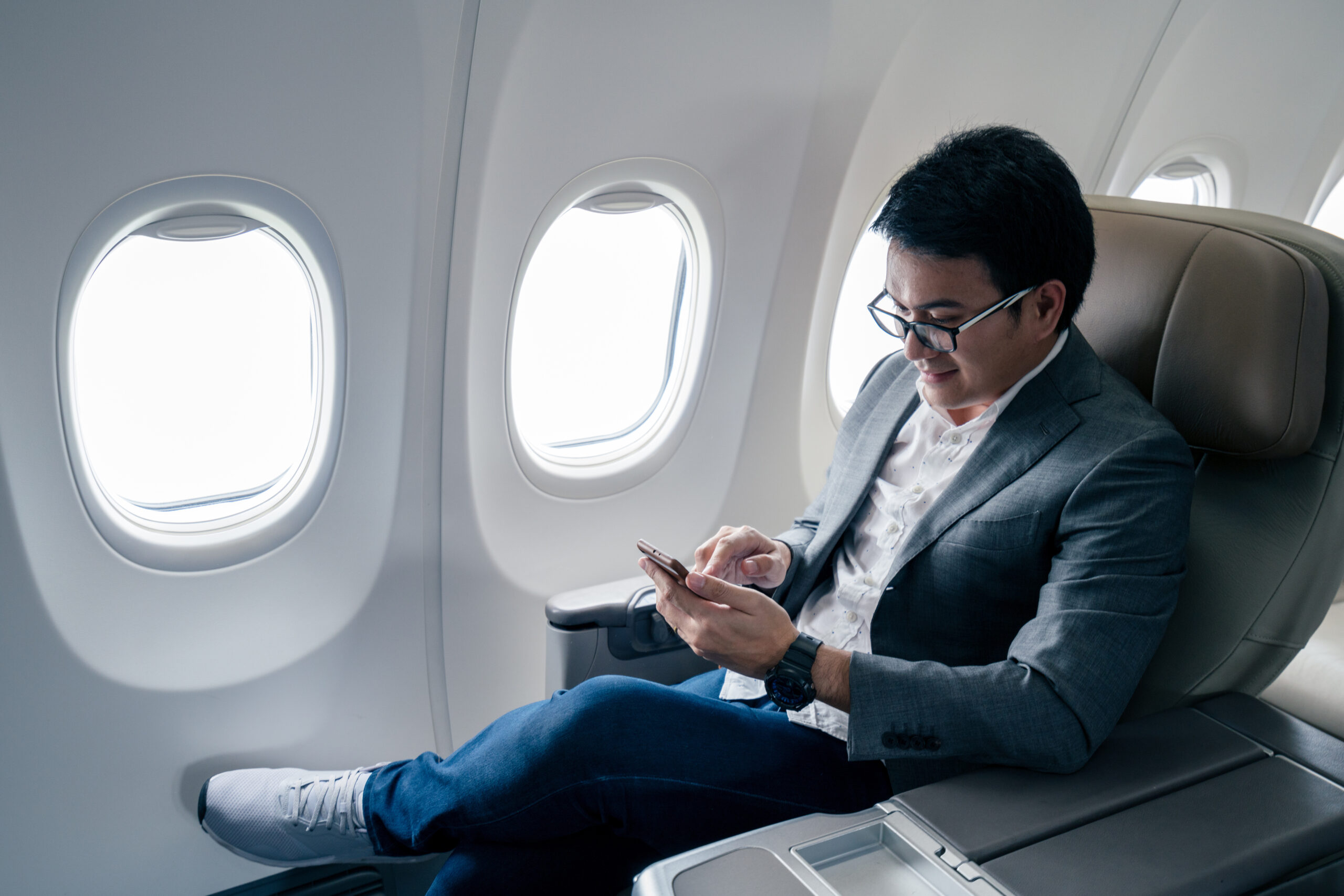 What are the best flight search engines for booking last-minute travel? Top sites for your spontaneous trip.