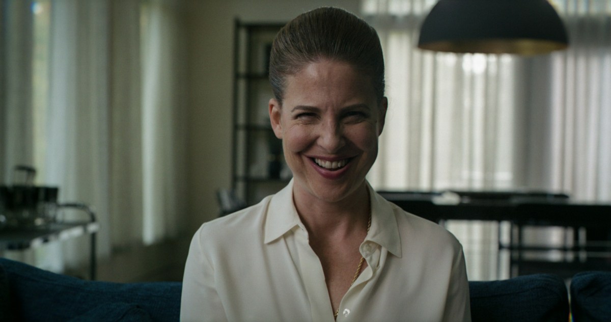 How can we discuss the smile death idea easily? Breaking down this chilling smile death notion for everyone to grasp.