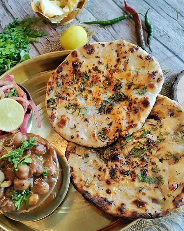 Whats so special about paneer naan? (Discover why everyone loves this tasty Indian flatbread)