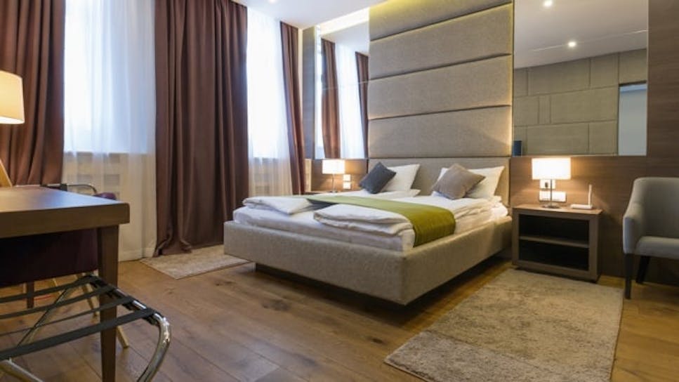 Cheap hotel secrets: Discover how to find the best hotel deals with booking comparison tools.