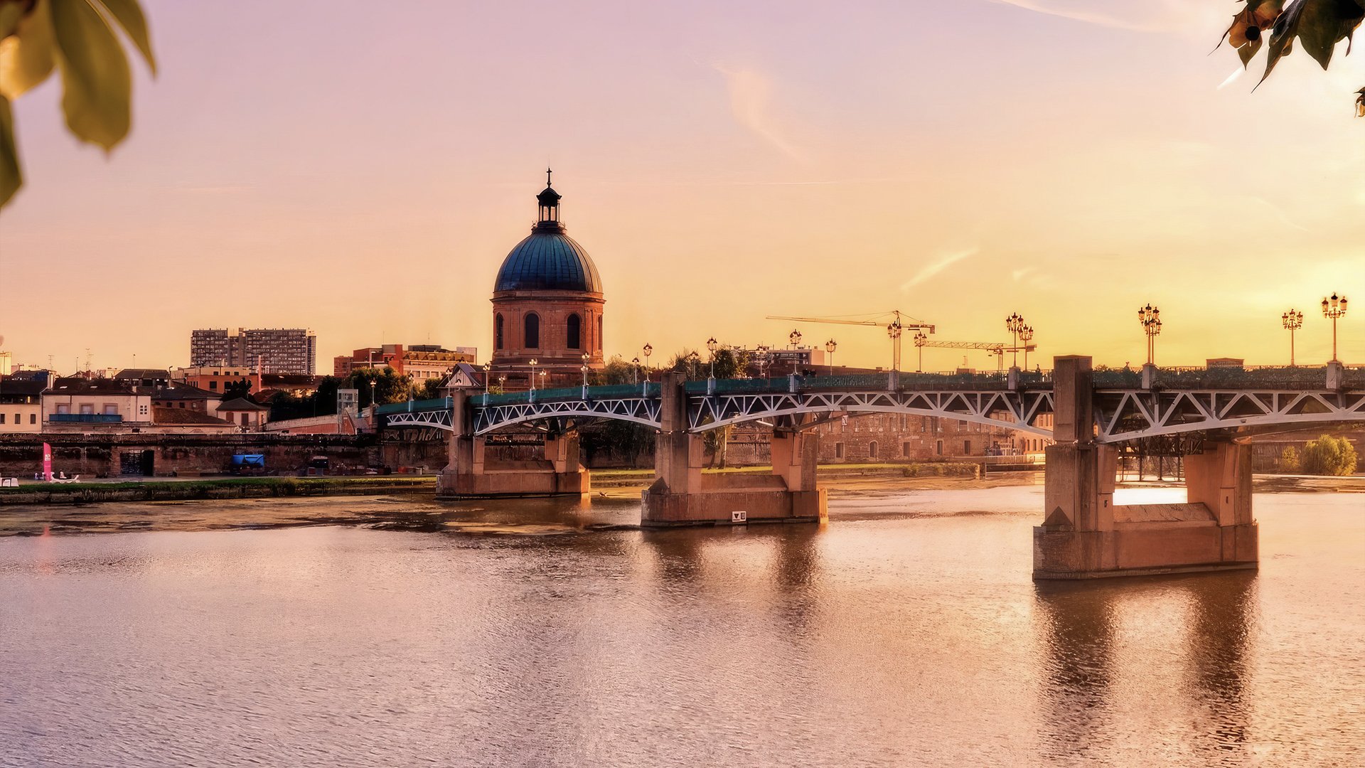 Planning your things to do in Toulouse? Dont miss these great places and local experiences!