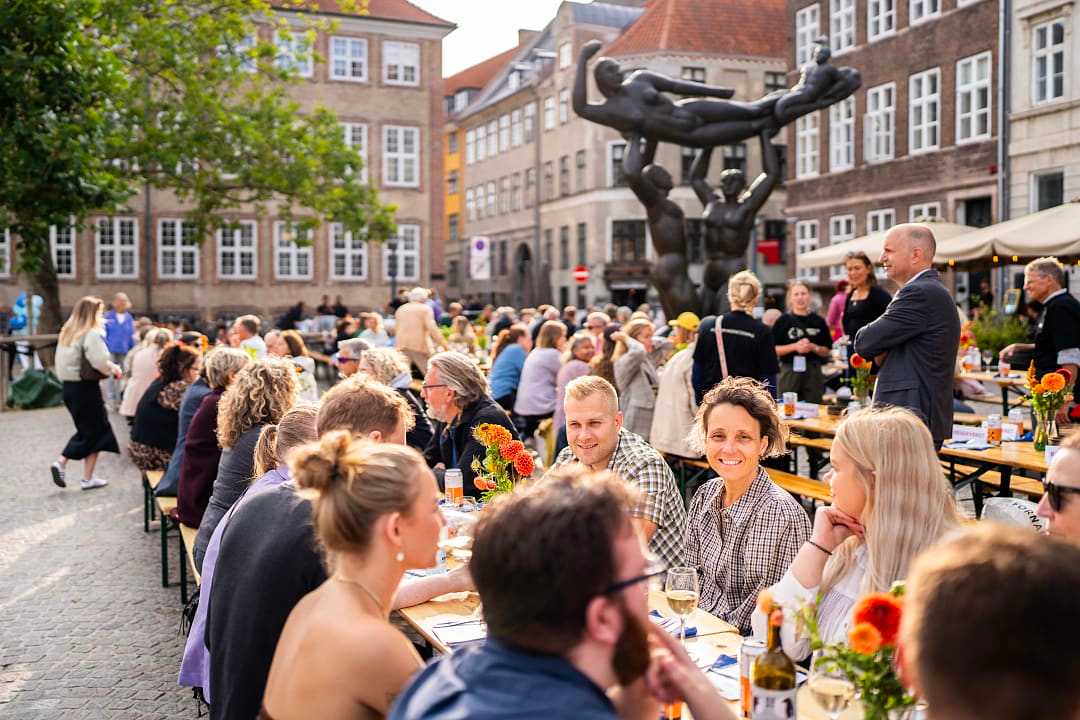 Not sure where to find the best food and beverage festivals in Europe? Let us show you some easy ways to discover them.