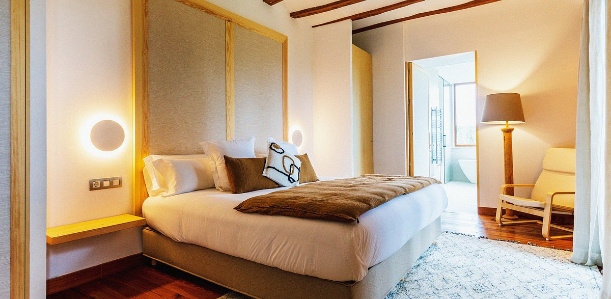 Want unique hotel experiences? Use the best hotel search engines for booking boutique and design hotels.
