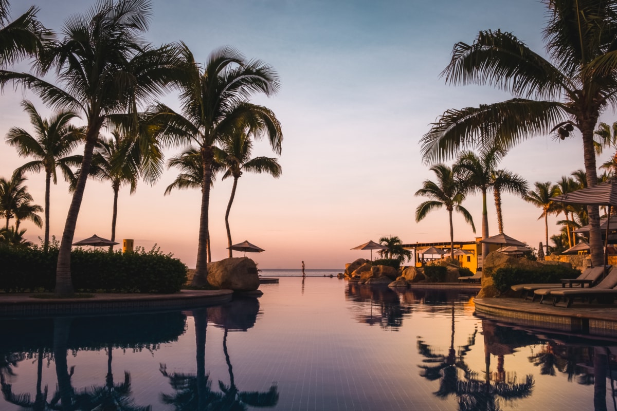 Where are the best top-rated hotel search engines for booking the best resorts found? We show you the top sites.