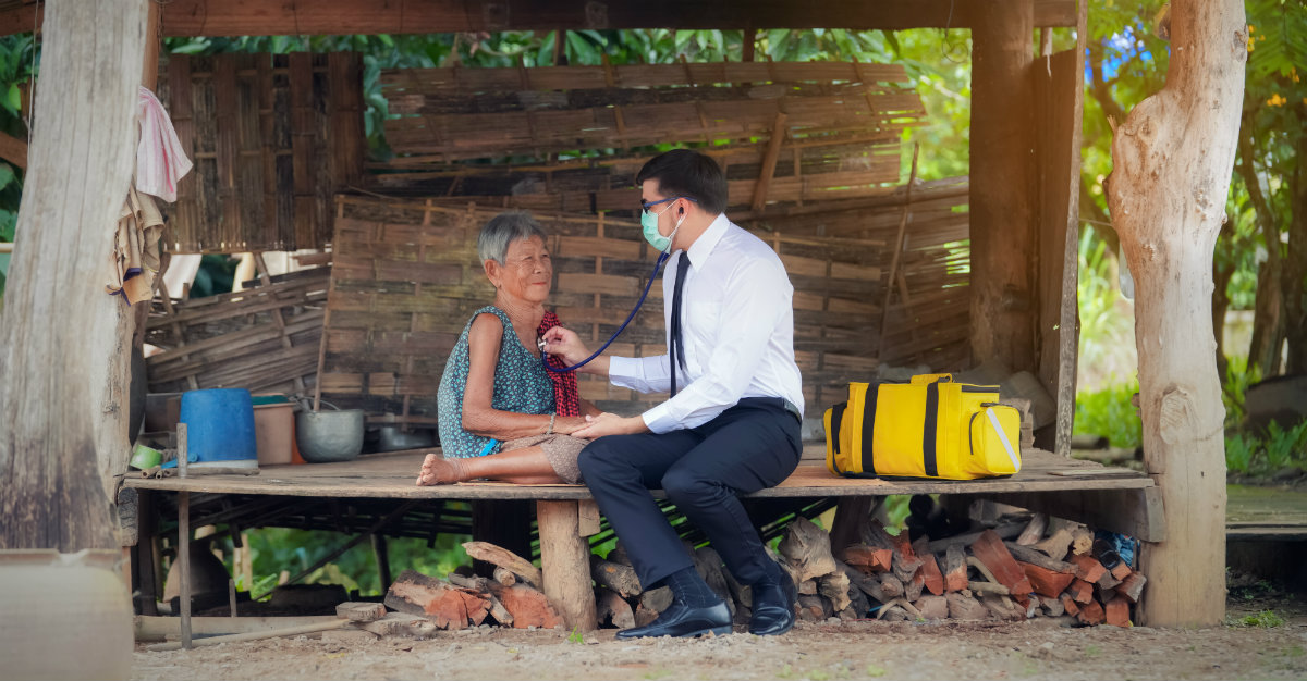 How can Volunteer-driven tourism benefit you? (Discover 3 big advantages of this travel style)