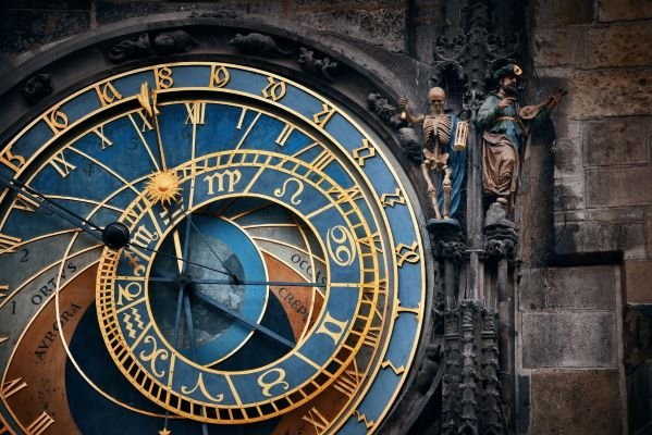Looking for what time is it now in prague? Stay updated with the correct Prague time instantly.